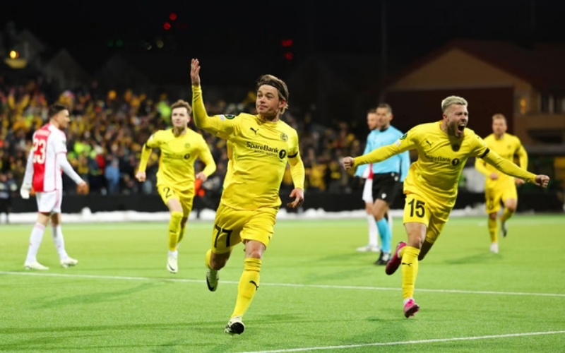 Sơ đồ 3-4-2-1 – Hy vọng tạo đột biến thực sự