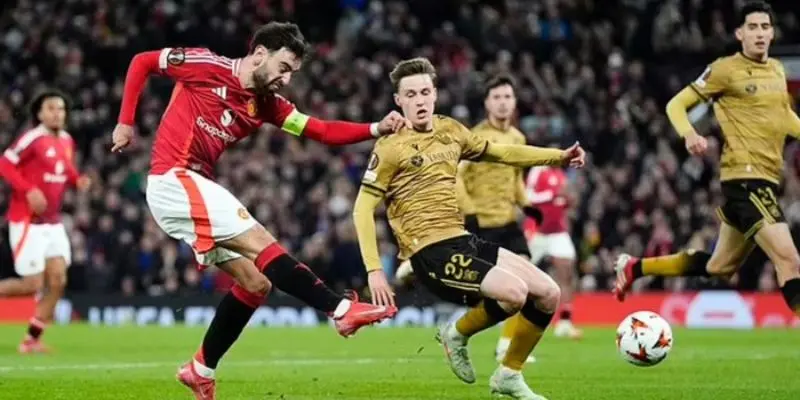 Bruno Fernandes khẳng định gắn bó Manchester United trong buổi phỏng vấn độc quyền