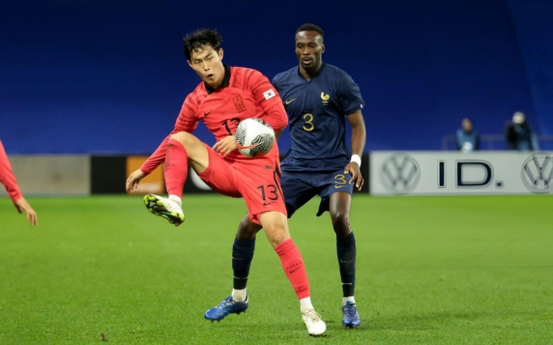 Lợi thế tâm lý và bất ngờ đối với đối thủ