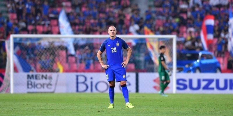 Góp phần phát triển nền bóng đá địa phương