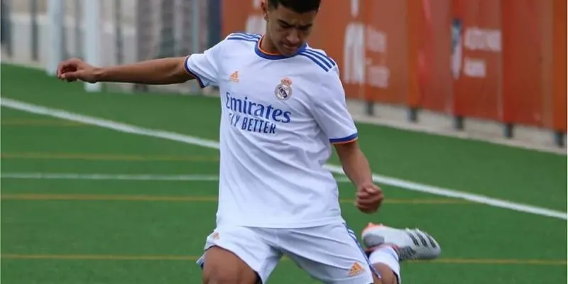 Quá trình trưởng thành của Manu Romero Santiago