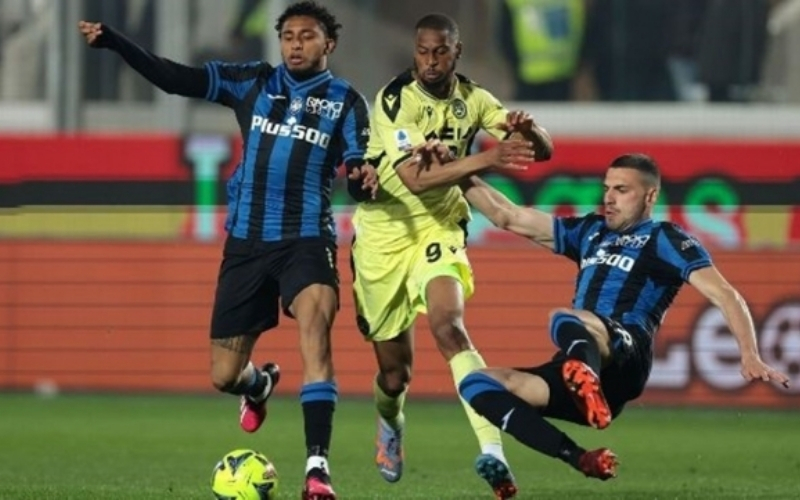 Udinese nỗ lực giành điểm để thoát nguy cơ xuống hạng