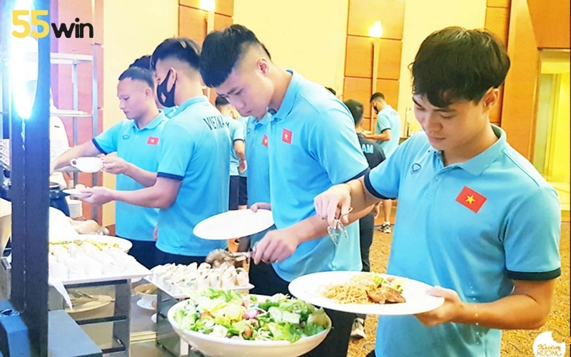 Dinh dưỡng nạp nhanh trong giờ nghỉ giữa hiệp