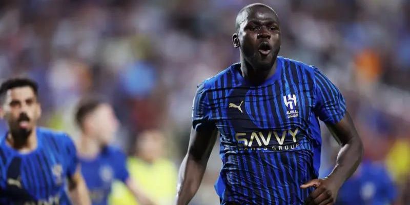 Trung vệ sở hữu tốc độ và khả năng xoạc bóng tốt