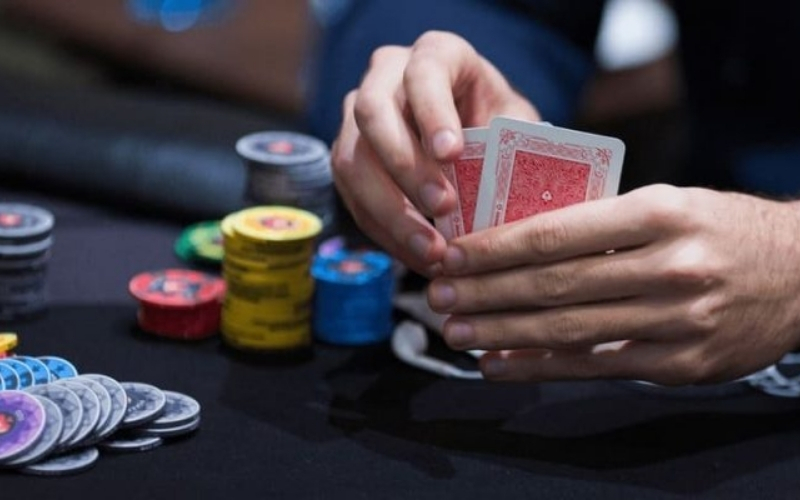 Vai trò của cộng đồng và tính năng tương tác