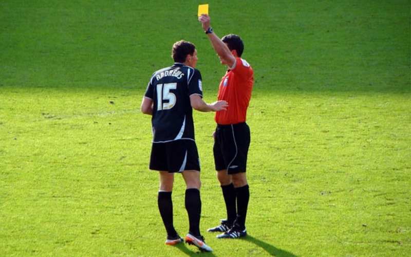 Các loại kèo thẻ phạt phổ biến trong cá độ bóng đá