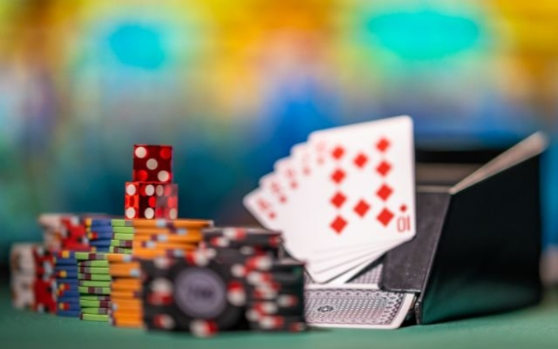 Giấu bài khéo léo để đánh lừa đối thủ