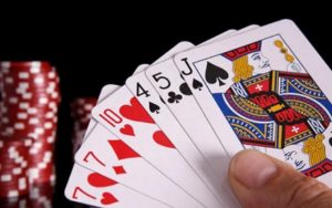 Mẹo sắp xếp bài đẹp để giành lợi thế lớn trong mỗi ván đấu